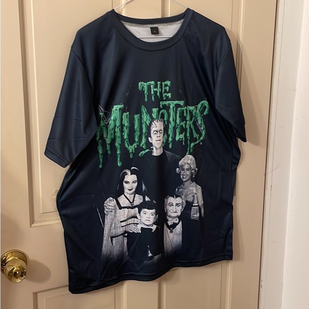 Psychobilly Rockabilly The Munsters Tee Shirt Top. NEW! Size: Large